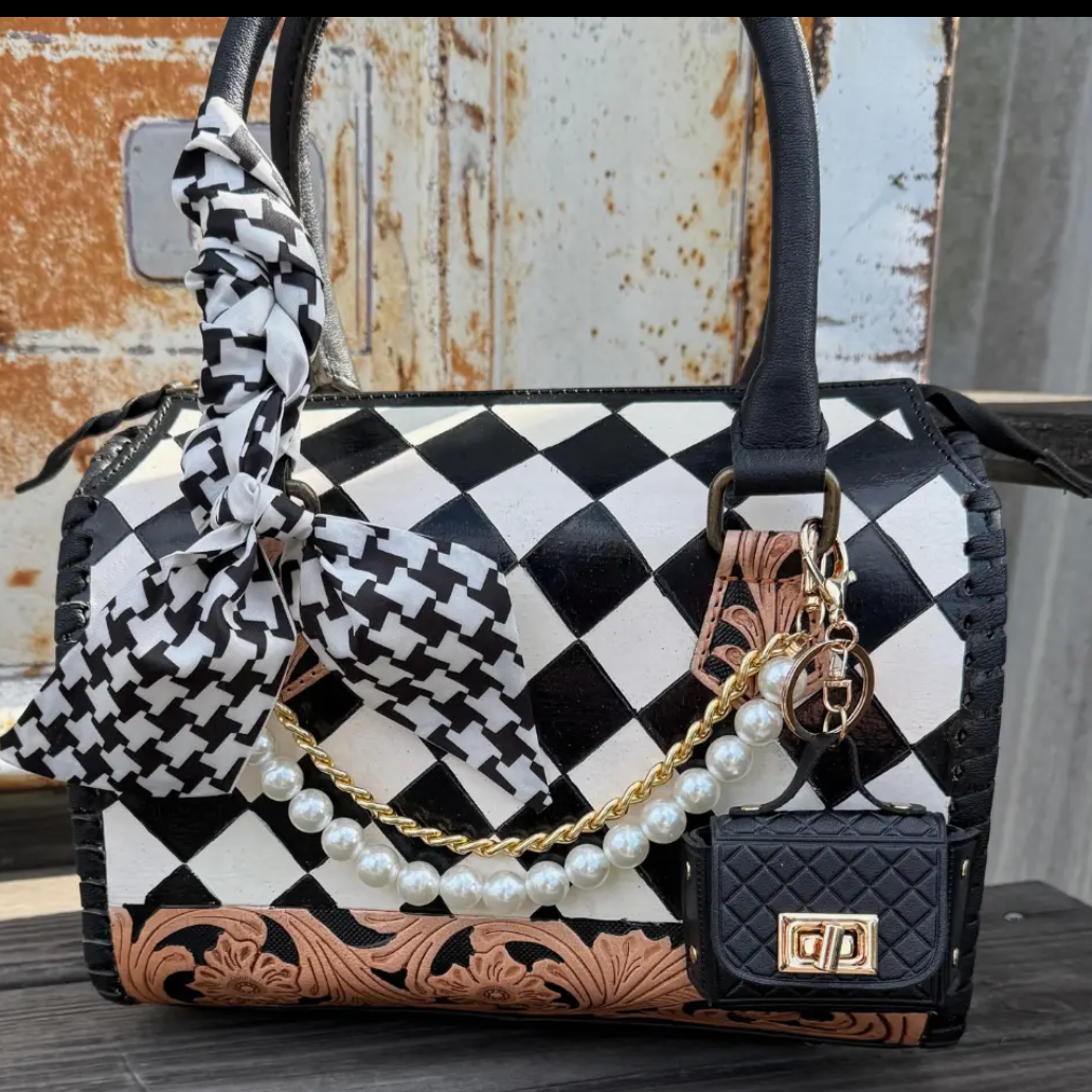 Checkered Decorative Speedy
