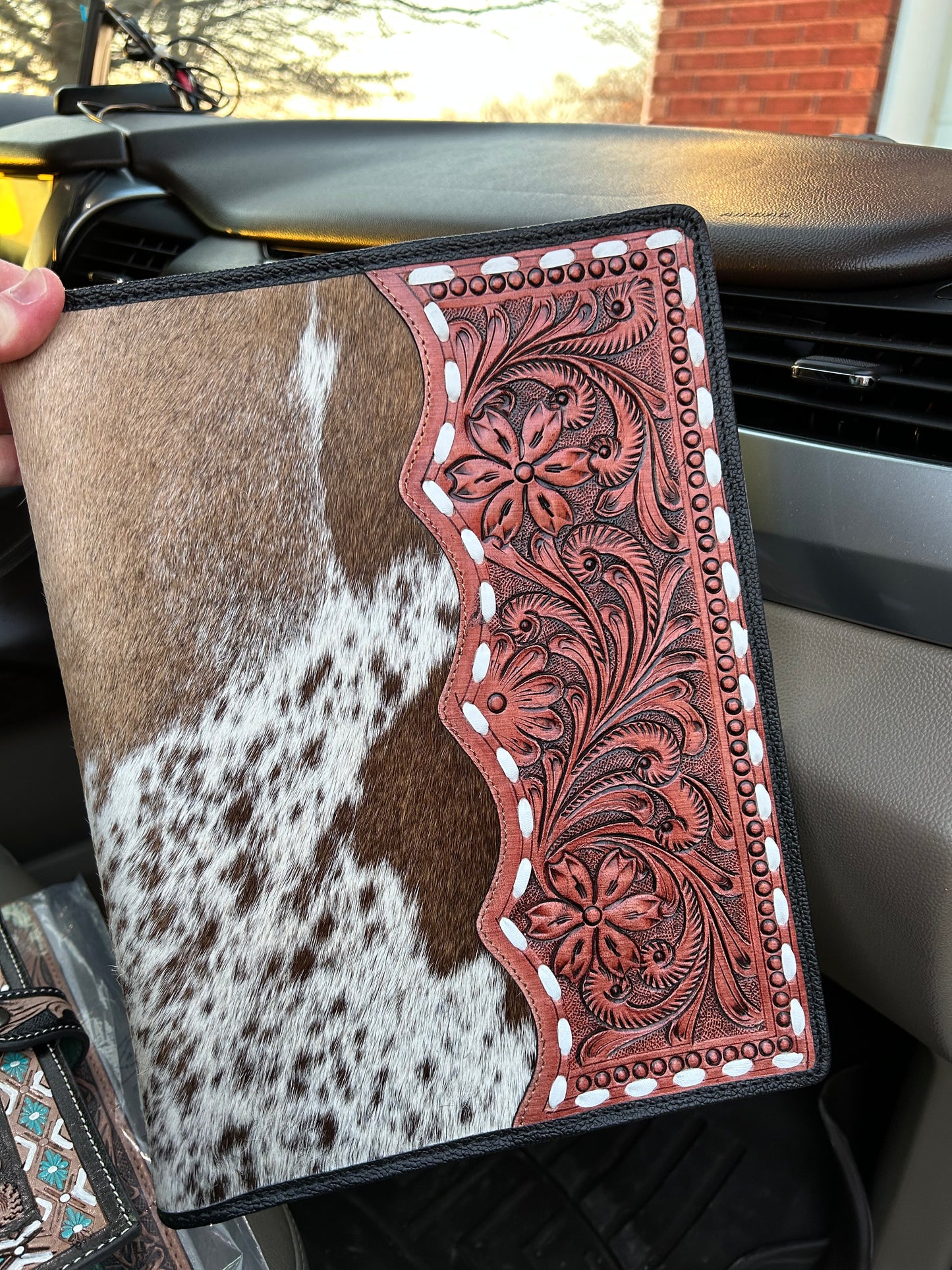 Tooled Cowhide 3 Ring Planner